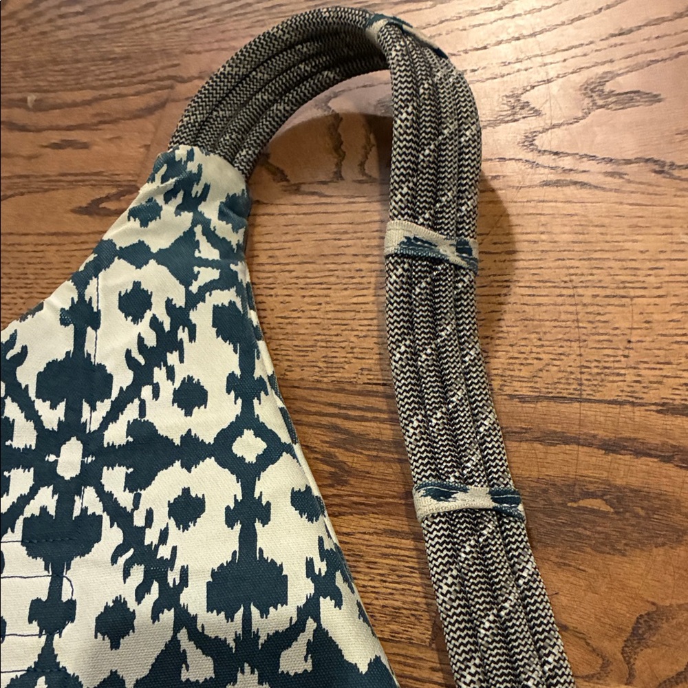 Kavu Navy and White Patterned Sling Bag - Picture 12 of 16